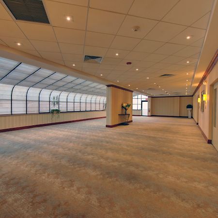 Holiday Inn Plainview-Long Island By Ihg Ngoại thất bức ảnh