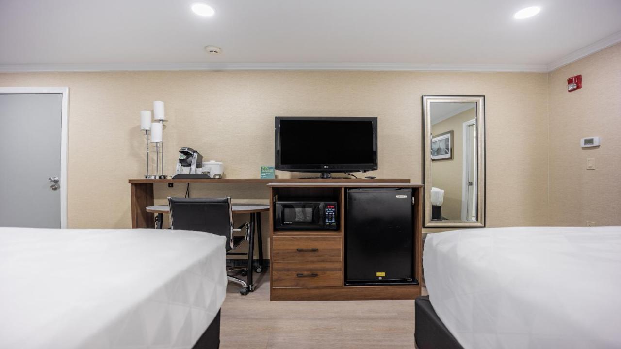 Holiday Inn Plainview-Long Island By Ihg Ngoại thất bức ảnh