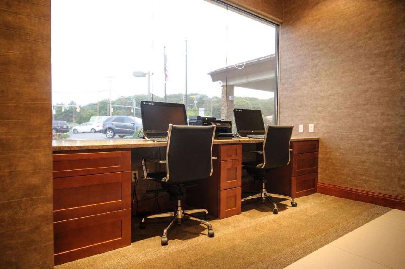 Holiday Inn Plainview-Long Island By Ihg Ngoại thất bức ảnh