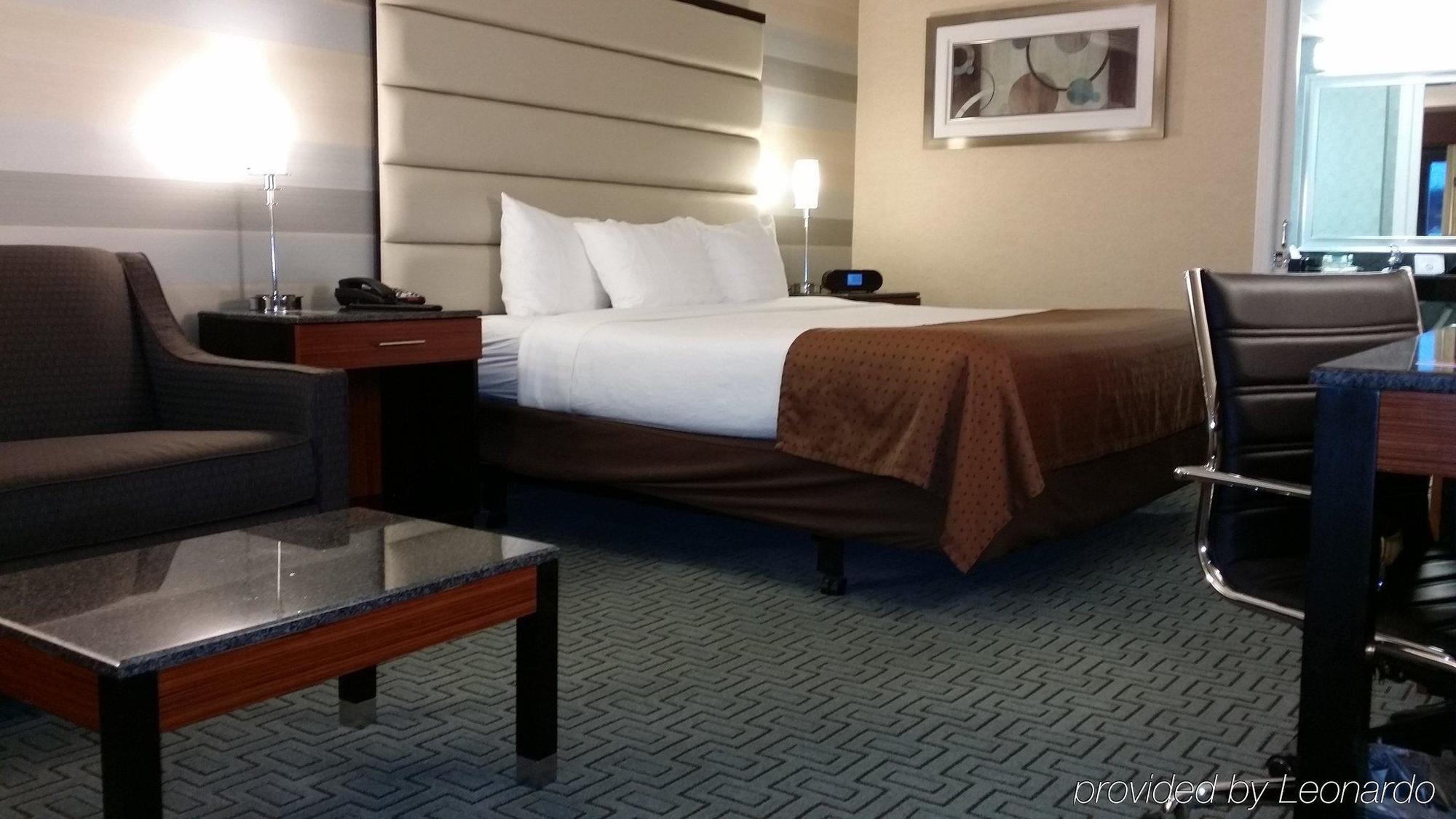 Holiday Inn Plainview-Long Island By Ihg Ngoại thất bức ảnh