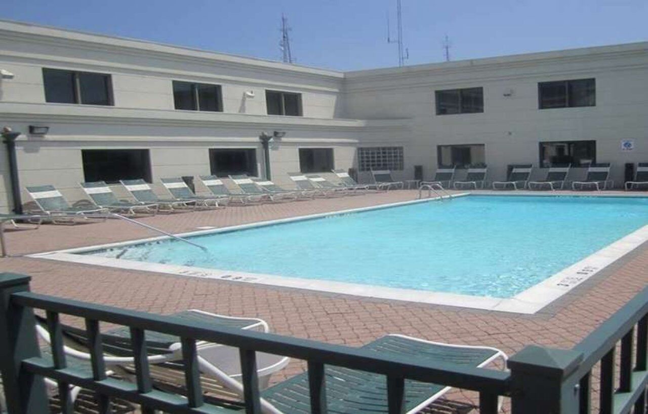 Holiday Inn Plainview-Long Island By Ihg Ngoại thất bức ảnh